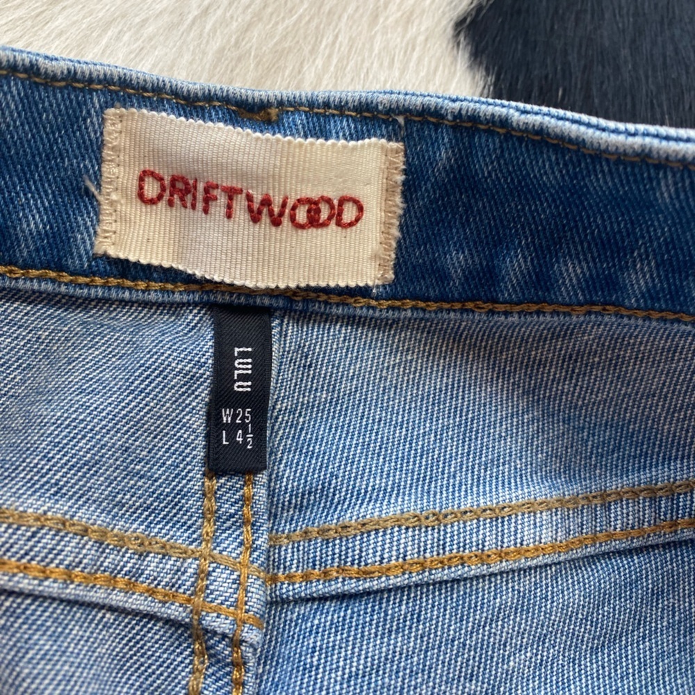 Driftwood distressed denim shorts - Picture 6 of 10